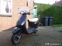 Vespa LX 50 zwart